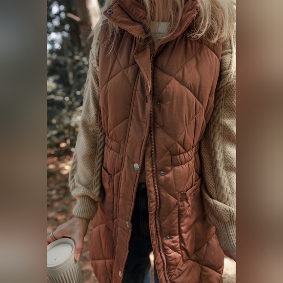 Pocketed Zipper and Button Puffy Vest Coat - Picture 2 of 8